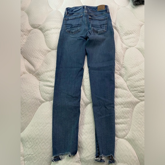 American Eagle jeans, size 0, very comfortable and stretchy - Picture 3 of 3